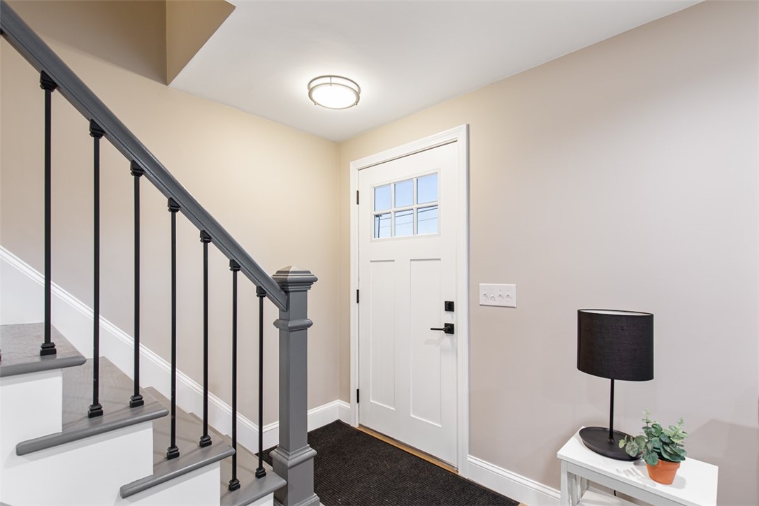 162 Colonial Road