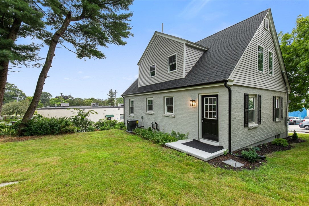 162 Colonial Road
