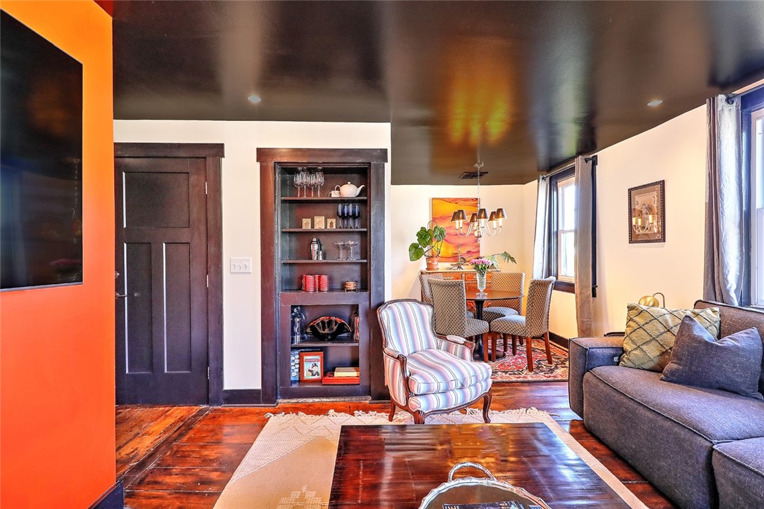 144 Carpenter Street