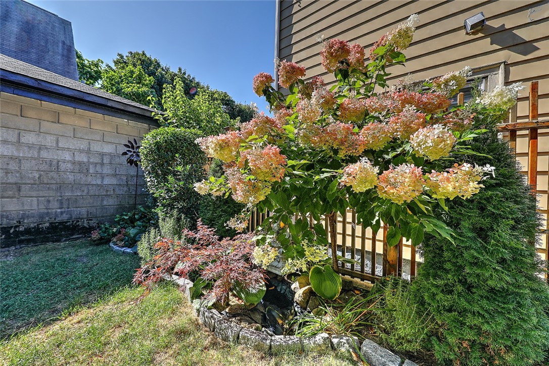 144 Carpenter Street