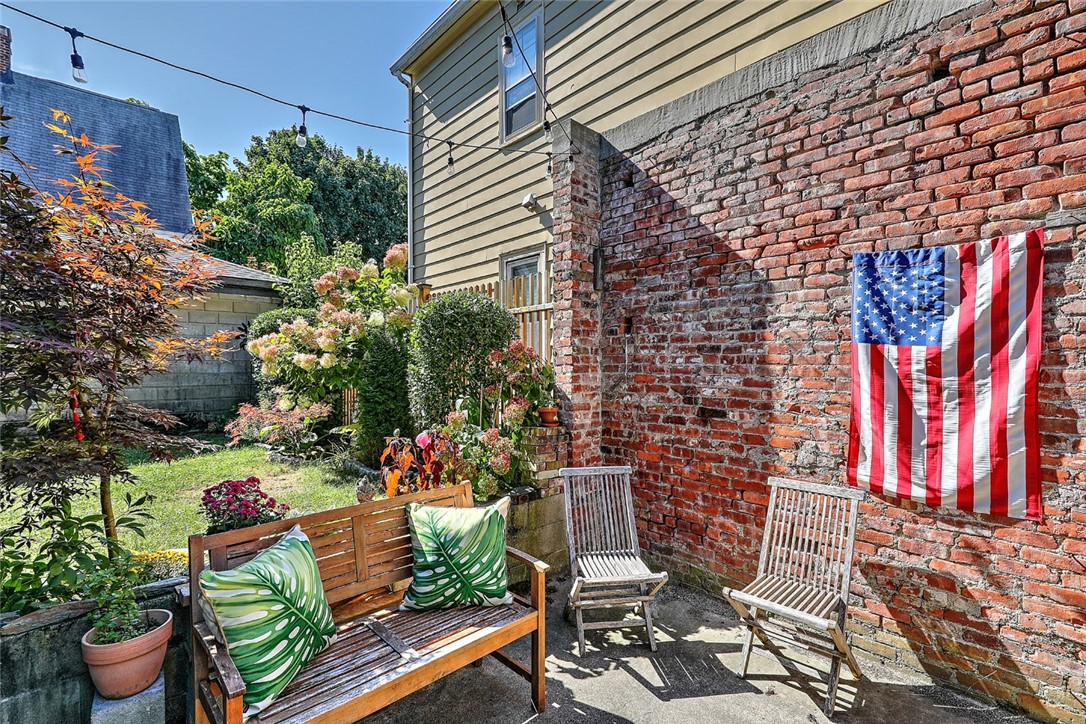 144 Carpenter Street