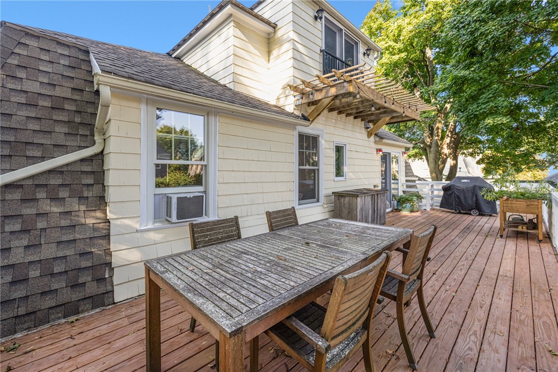 22 Marion Avenue S