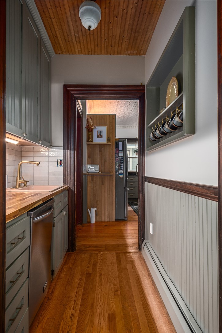 203 Lexington Avenue