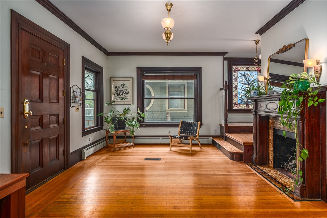 203 Lexington Avenue