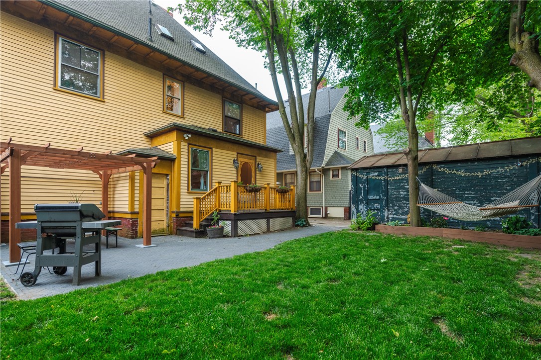 203 Lexington Avenue