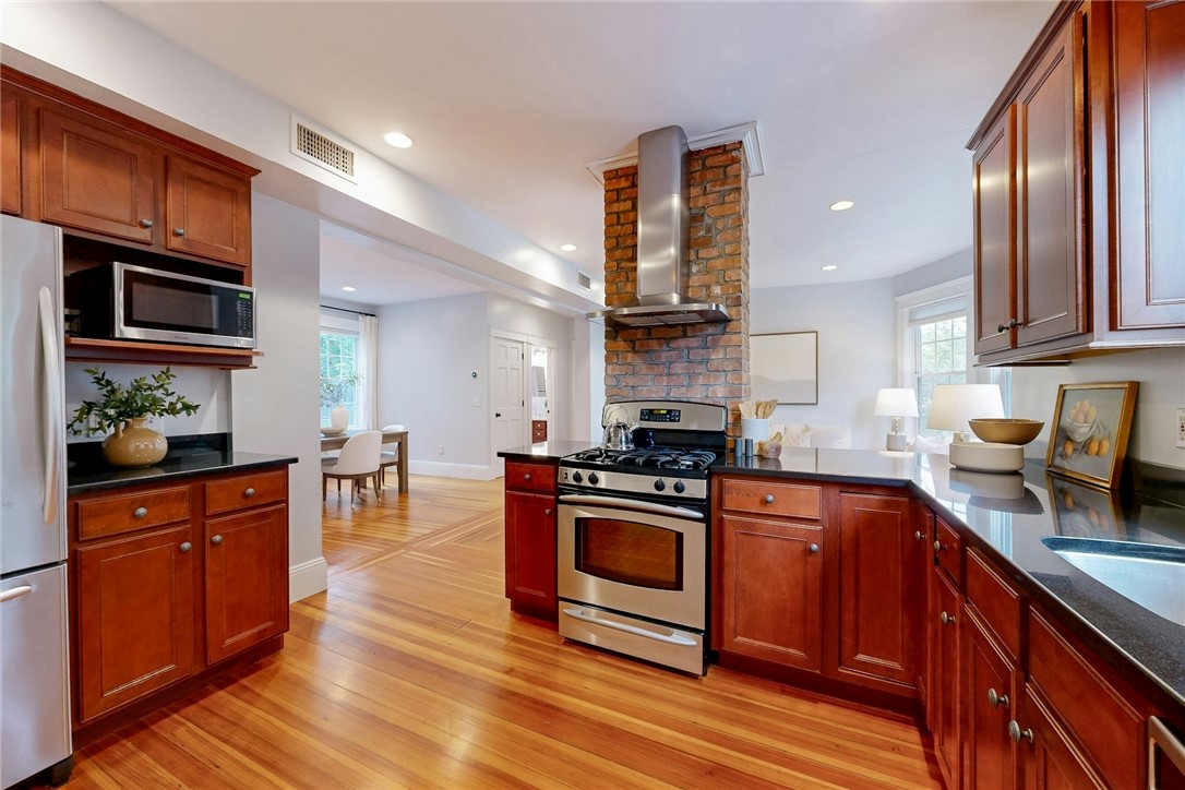 133 Sixth Street 2