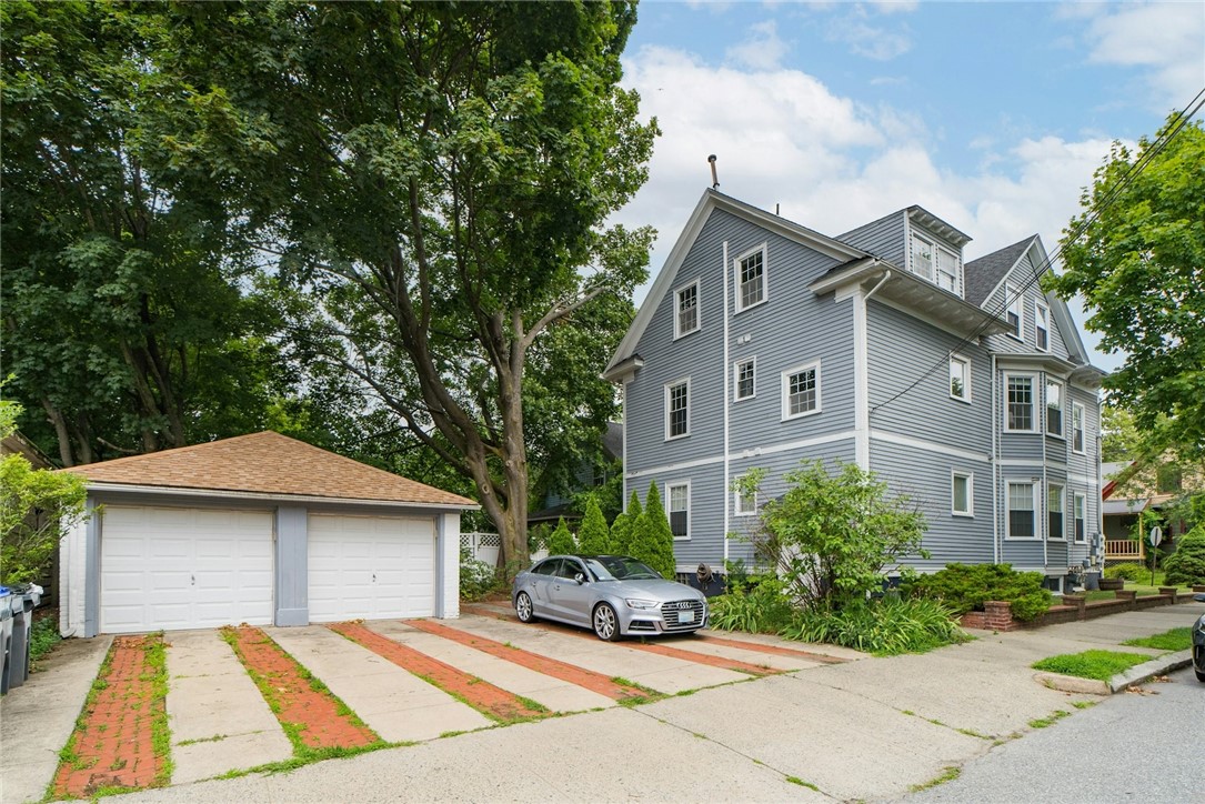 133 Sixth Street 2