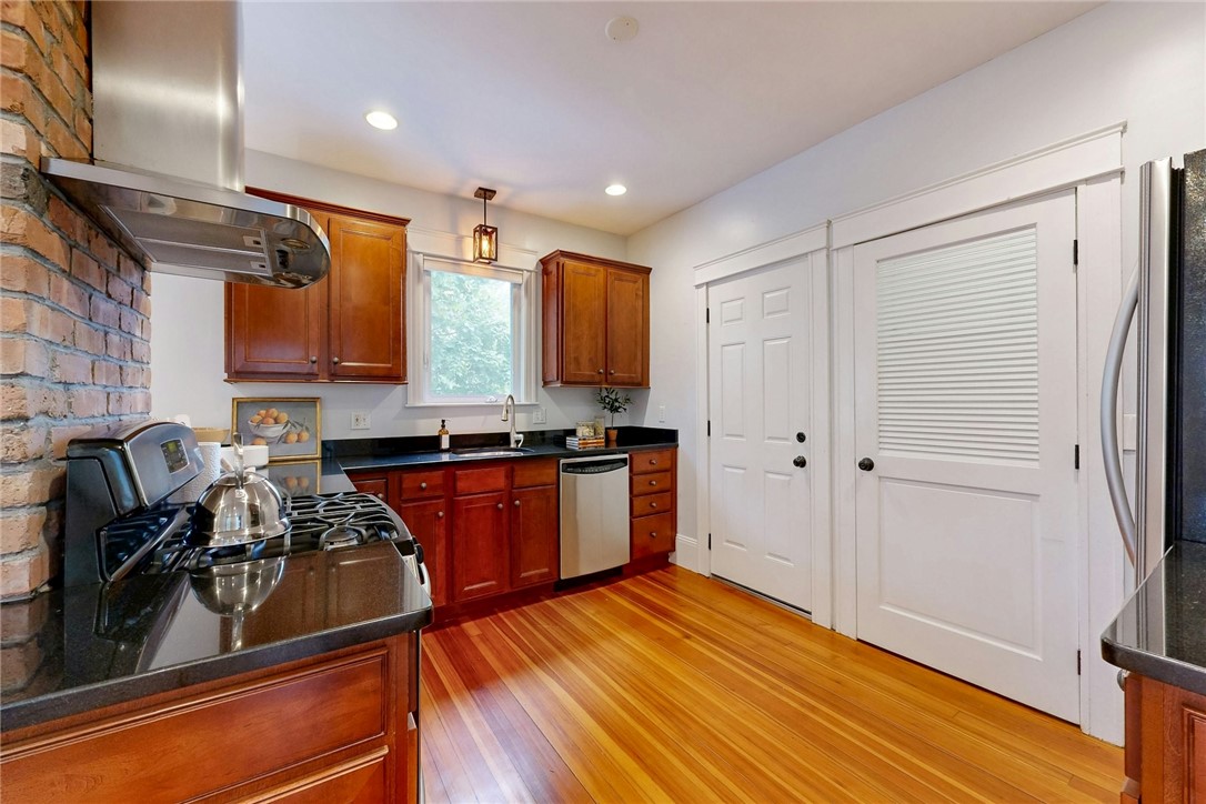 133 Sixth Street 2