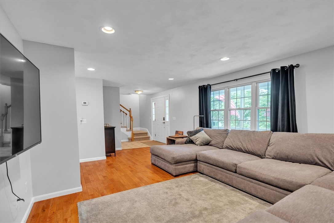 23 Blissdale Avenue