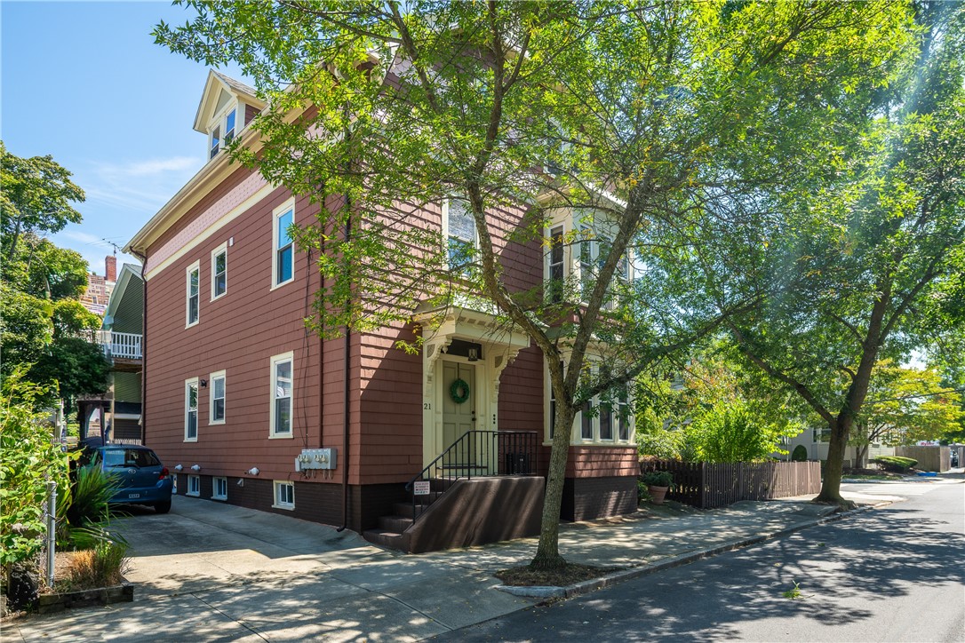 21 Harkness Street 2