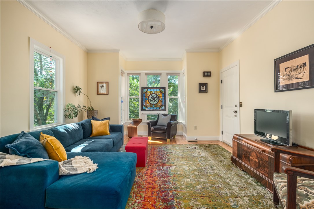 21 Harkness Street 2