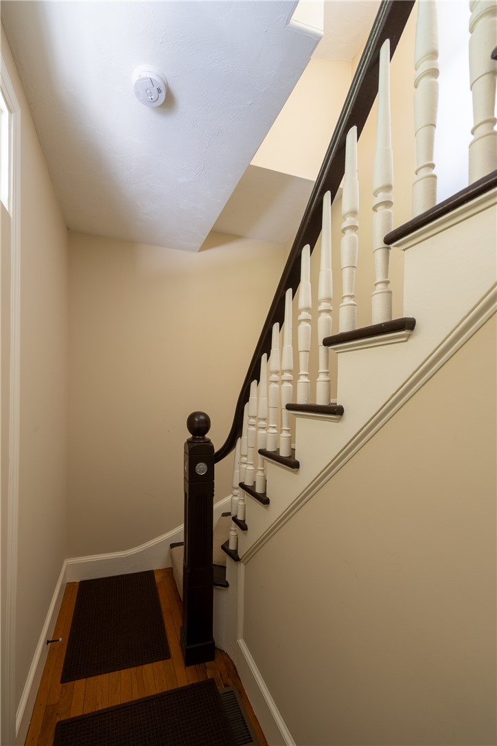 21 Harkness Street 2