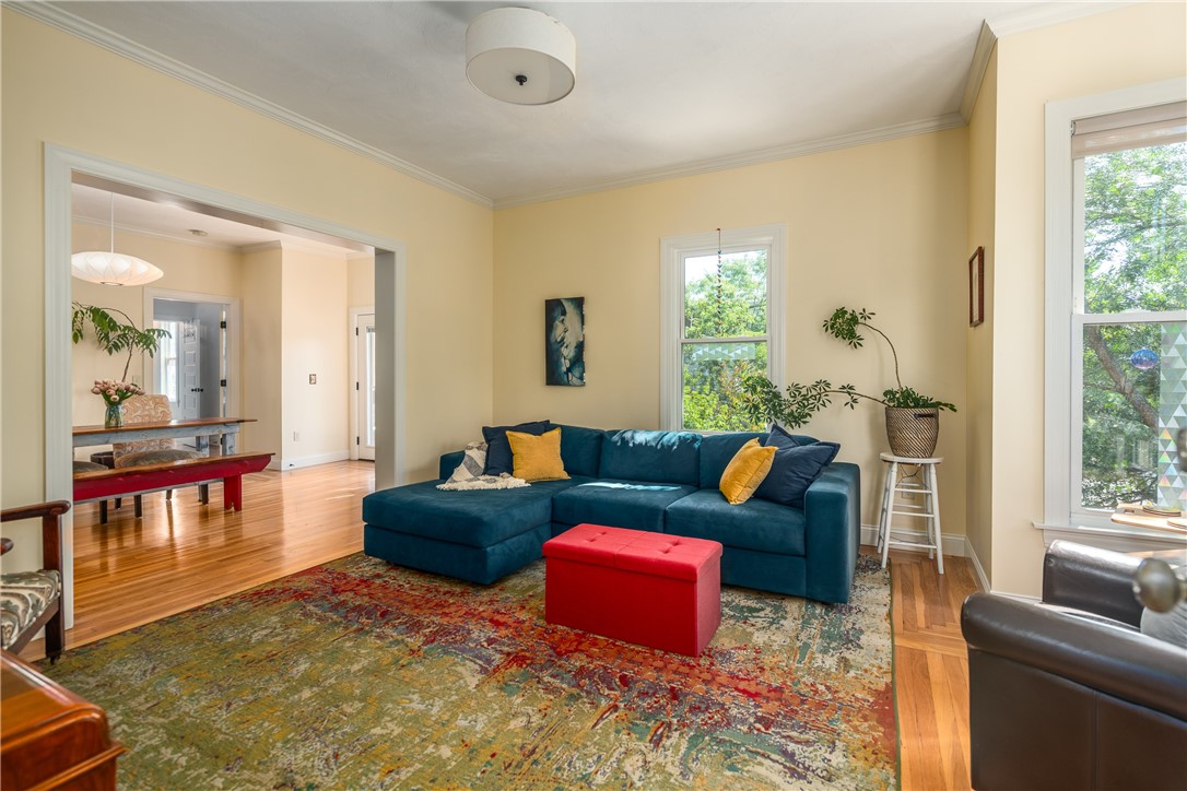 21 Harkness Street 2