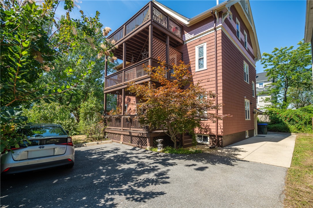21 Harkness Street 2