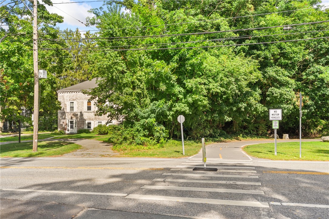 294 Middle Highway