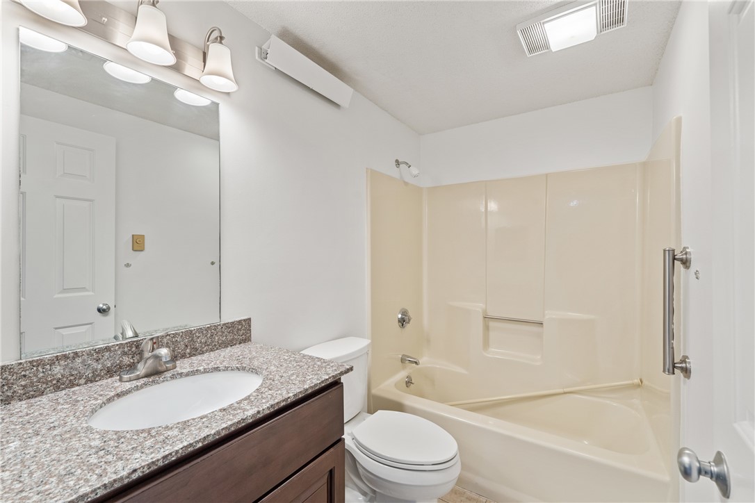 30 Argyle Avenue 201