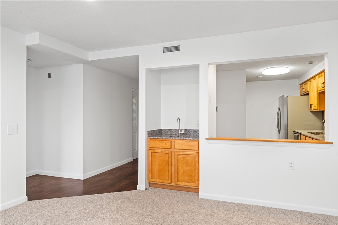 30 Argyle Avenue 201