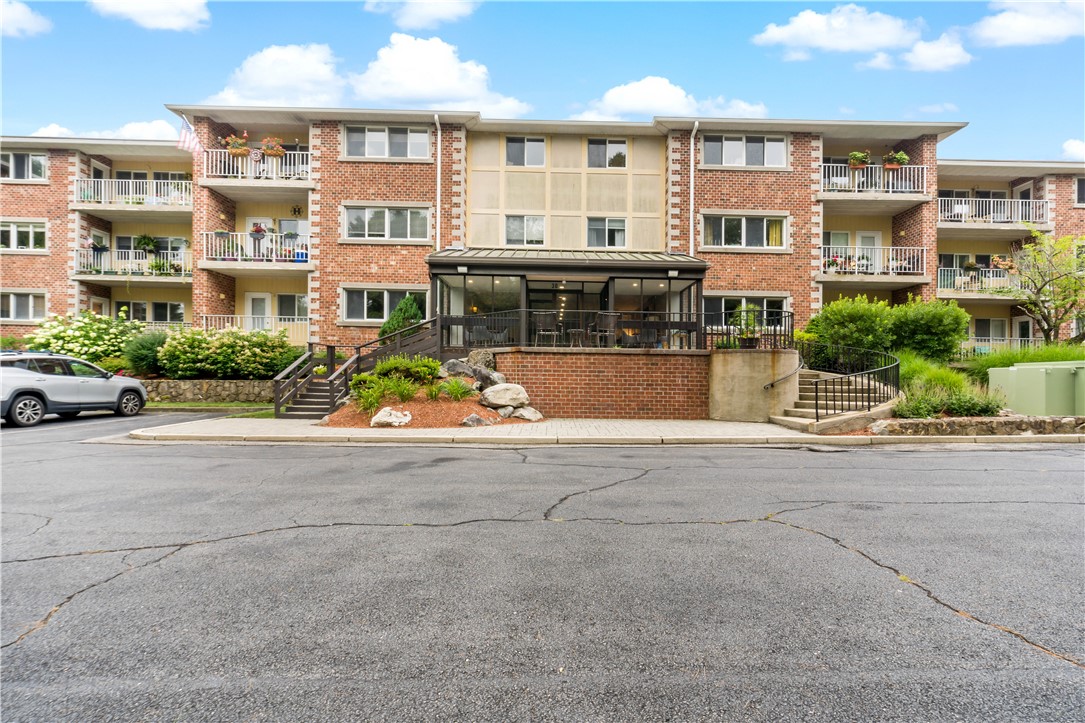 30 Argyle Avenue 201
