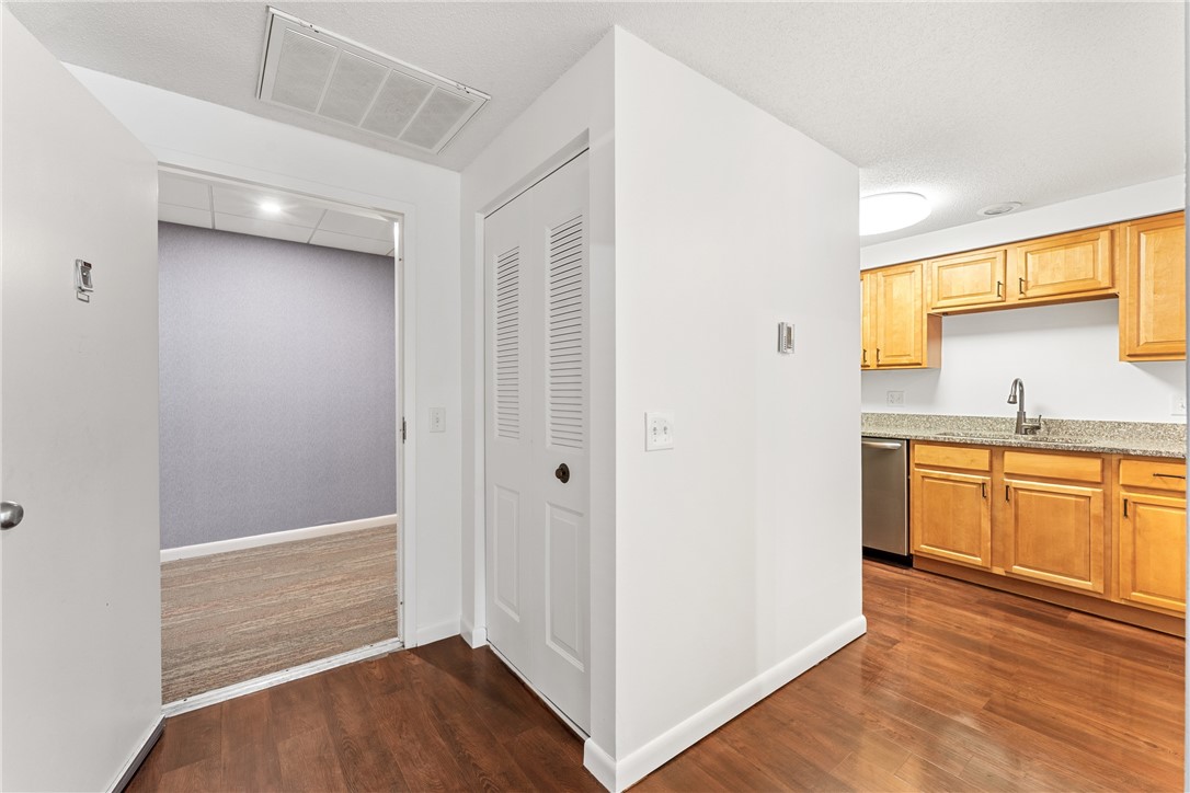 30 Argyle Avenue 201