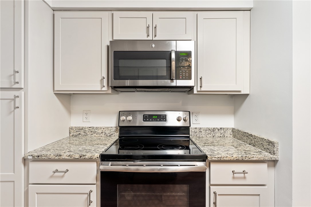 30 Argyle Avenue 206