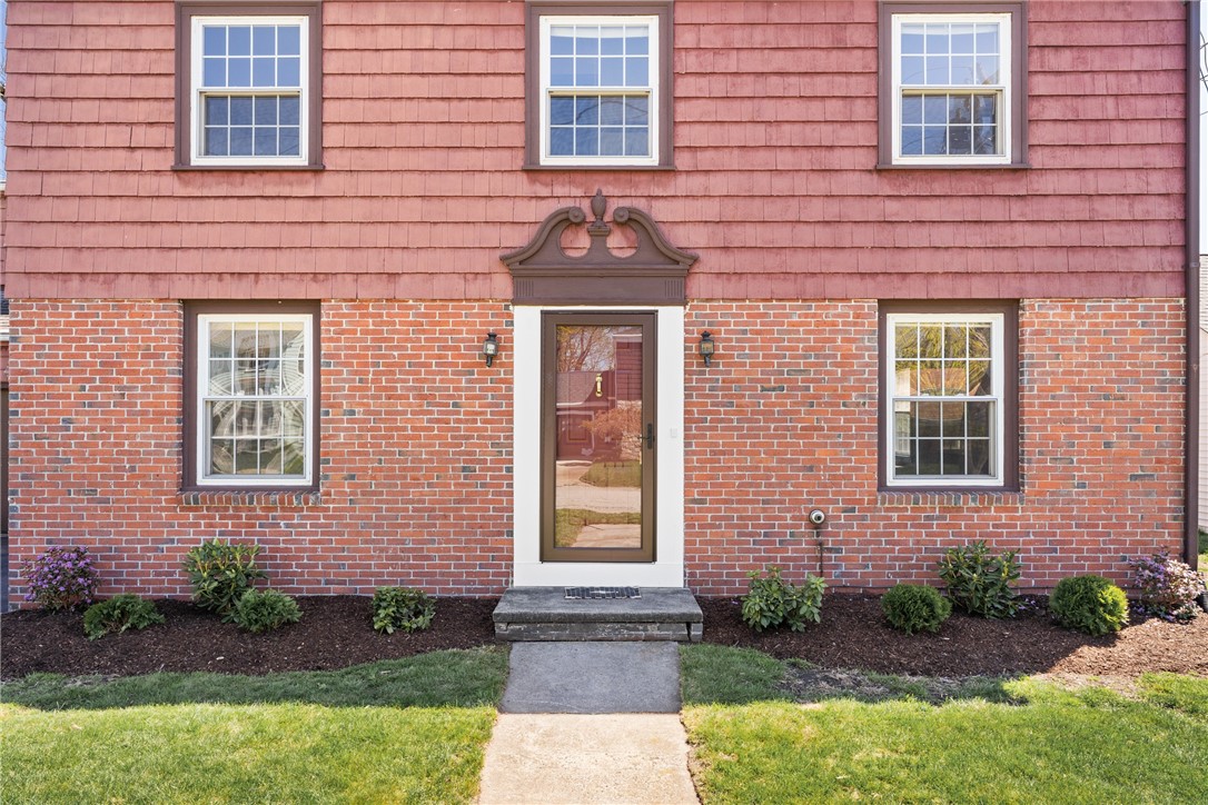 18 Huntington Drive