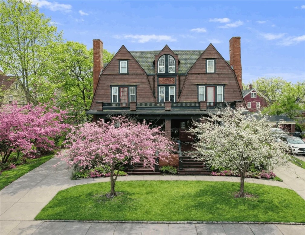 150 Albert Avenue