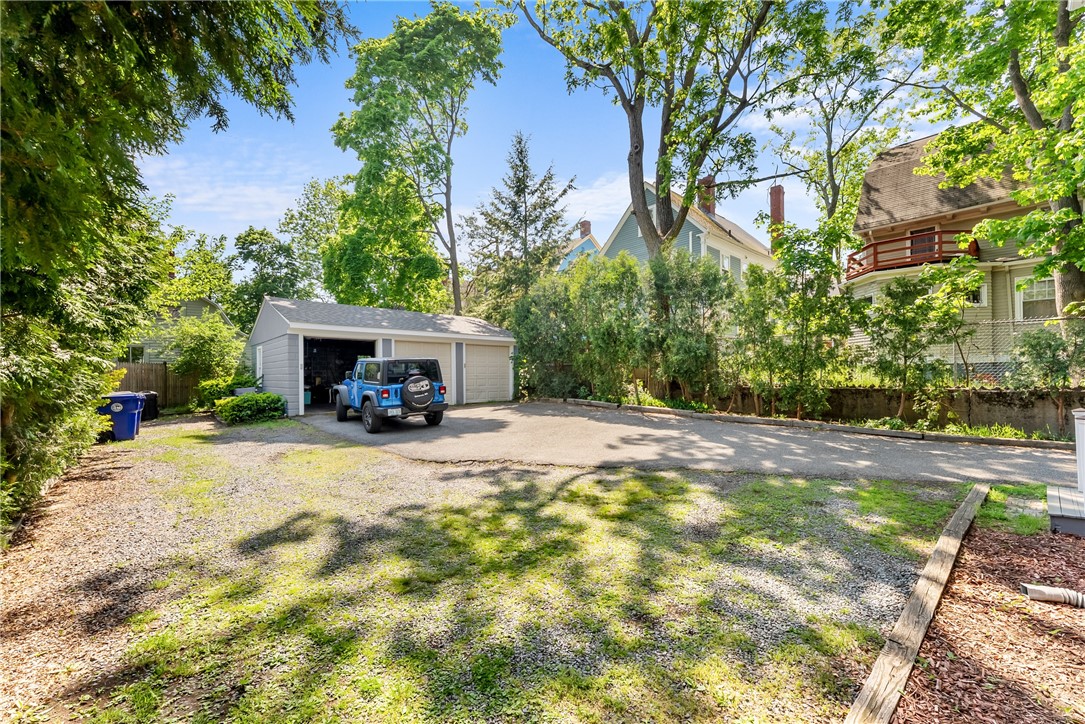 81 Larch Street 3