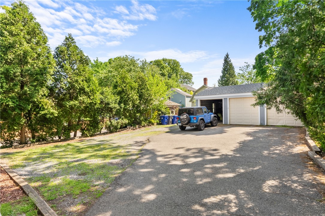 81 Larch Street 3