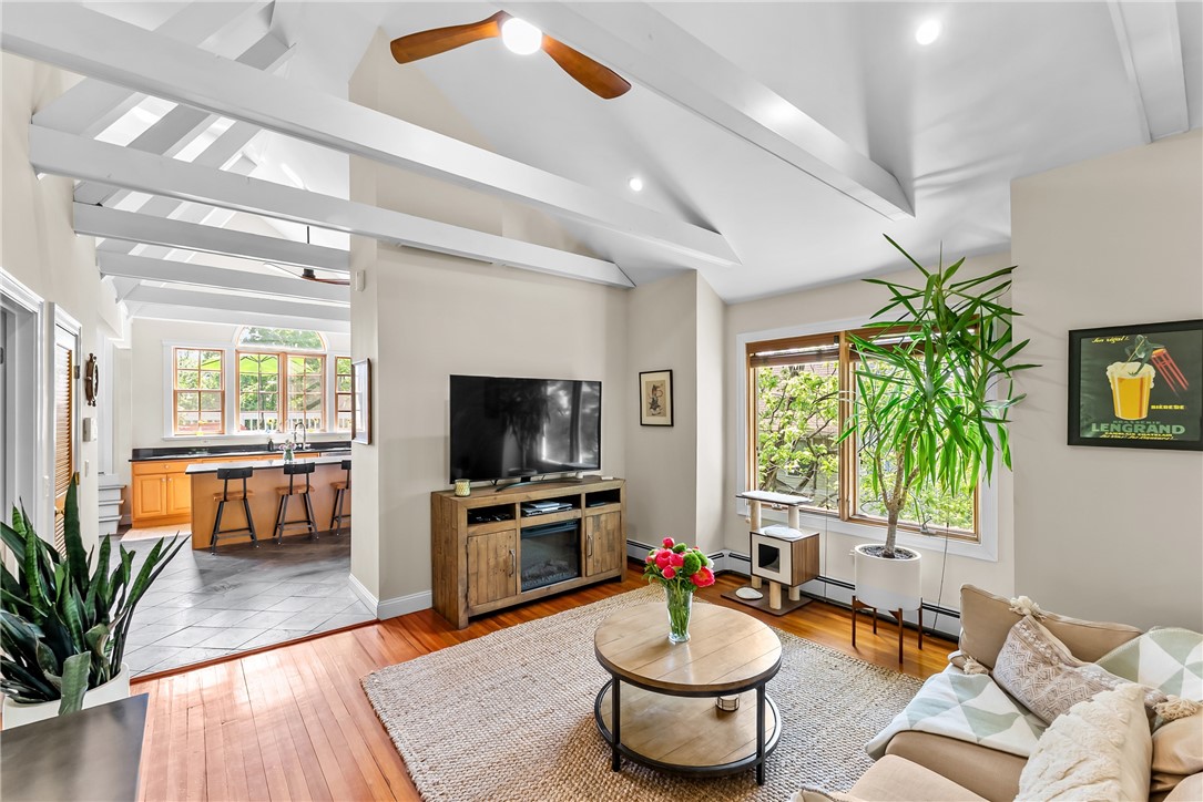 81 Larch Street 3