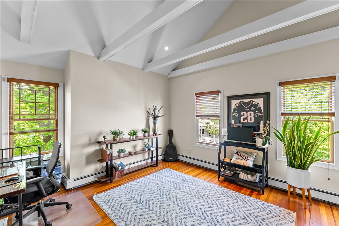 81 Larch Street 3