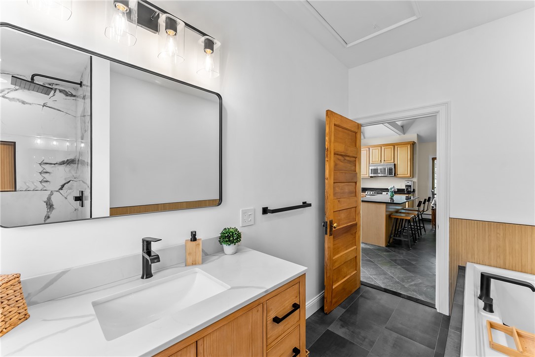 81 Larch Street 3