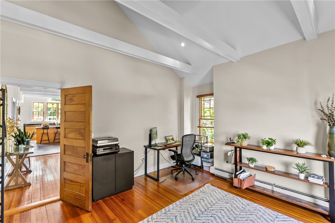 81 Larch Street 3
