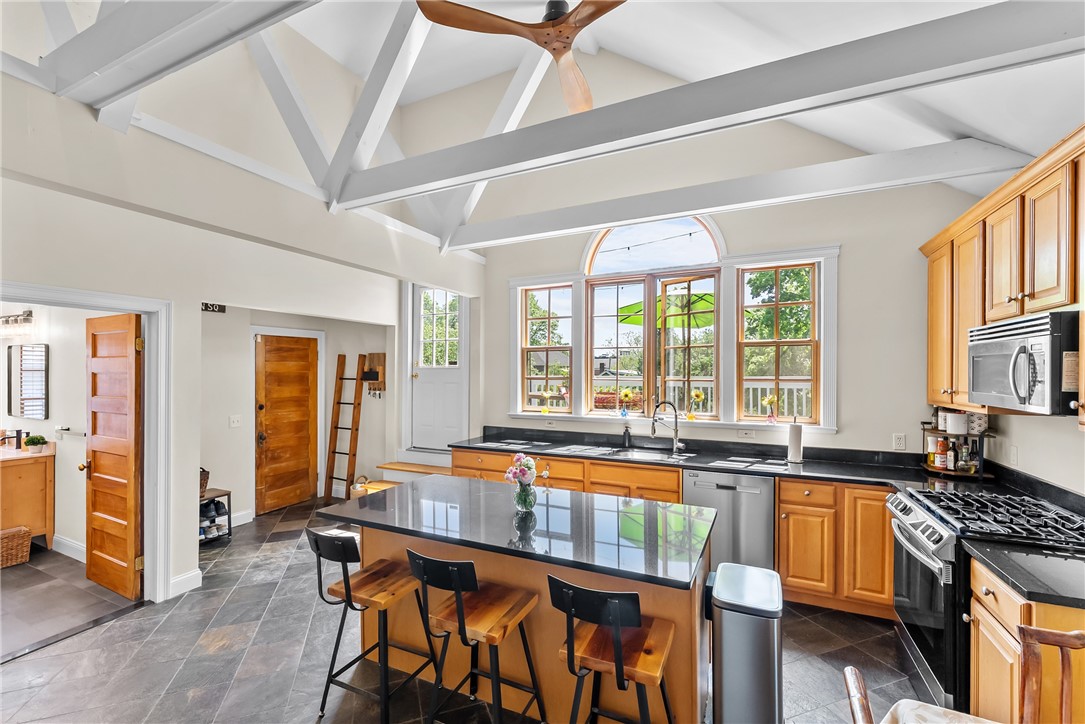 81 Larch Street 3