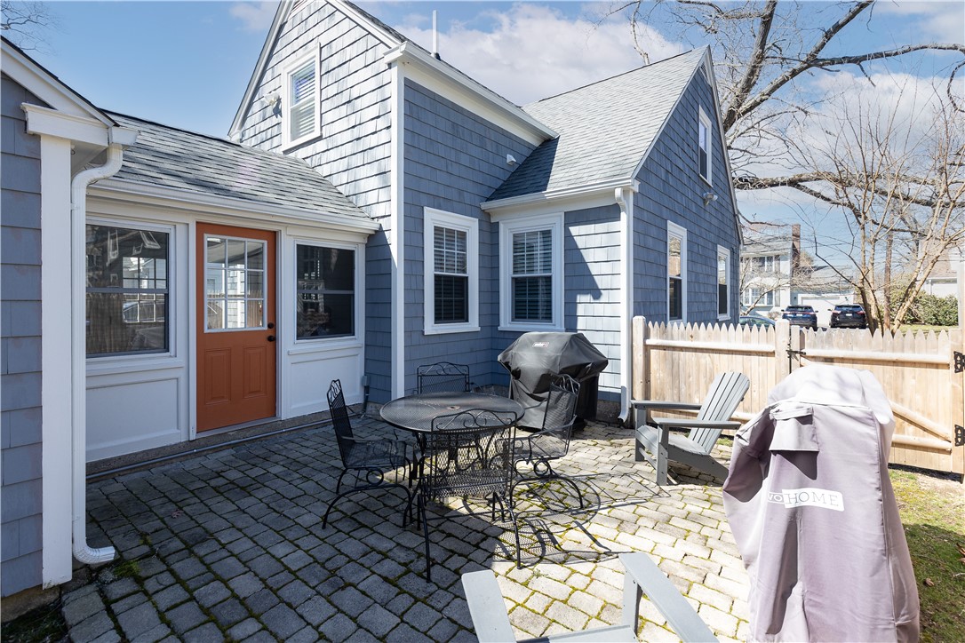 15 Kenton Avenue