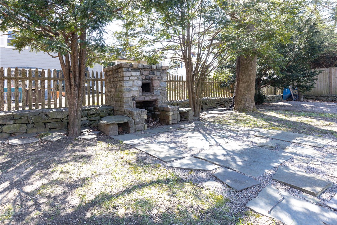 15 Kenton Avenue