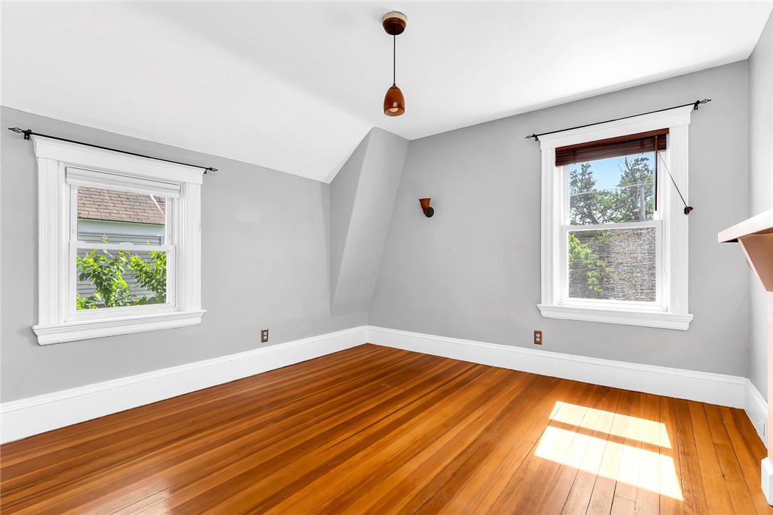 1058 Narragansett Boulevard