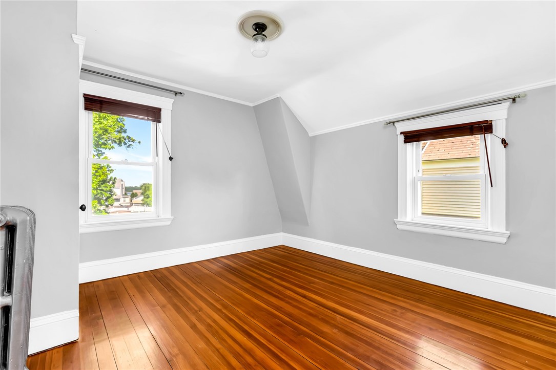 1058 Narragansett Boulevard