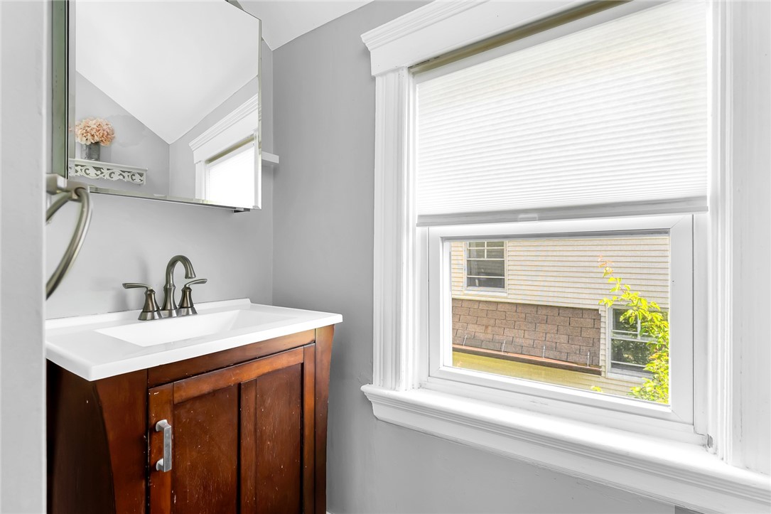 1058 Narragansett Boulevard