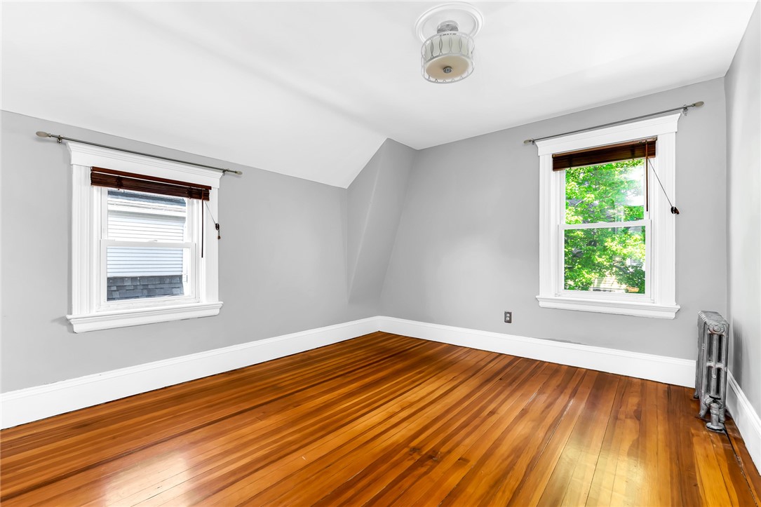 1058 Narragansett Boulevard