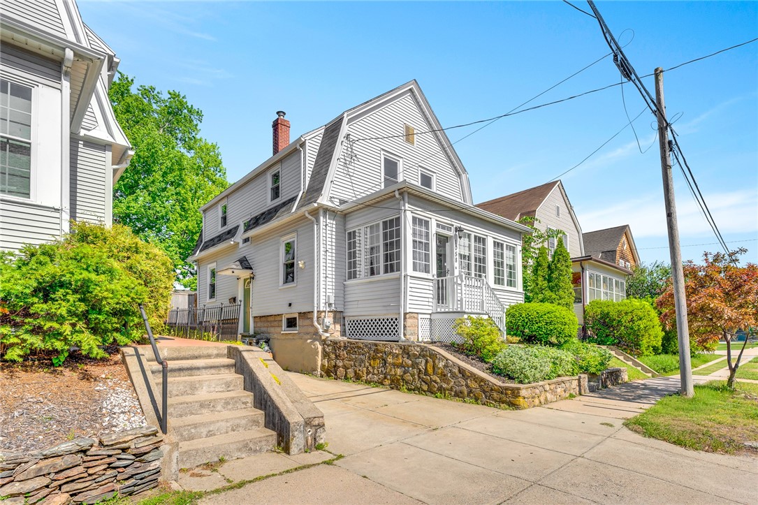 1058 Narragansett Boulevard