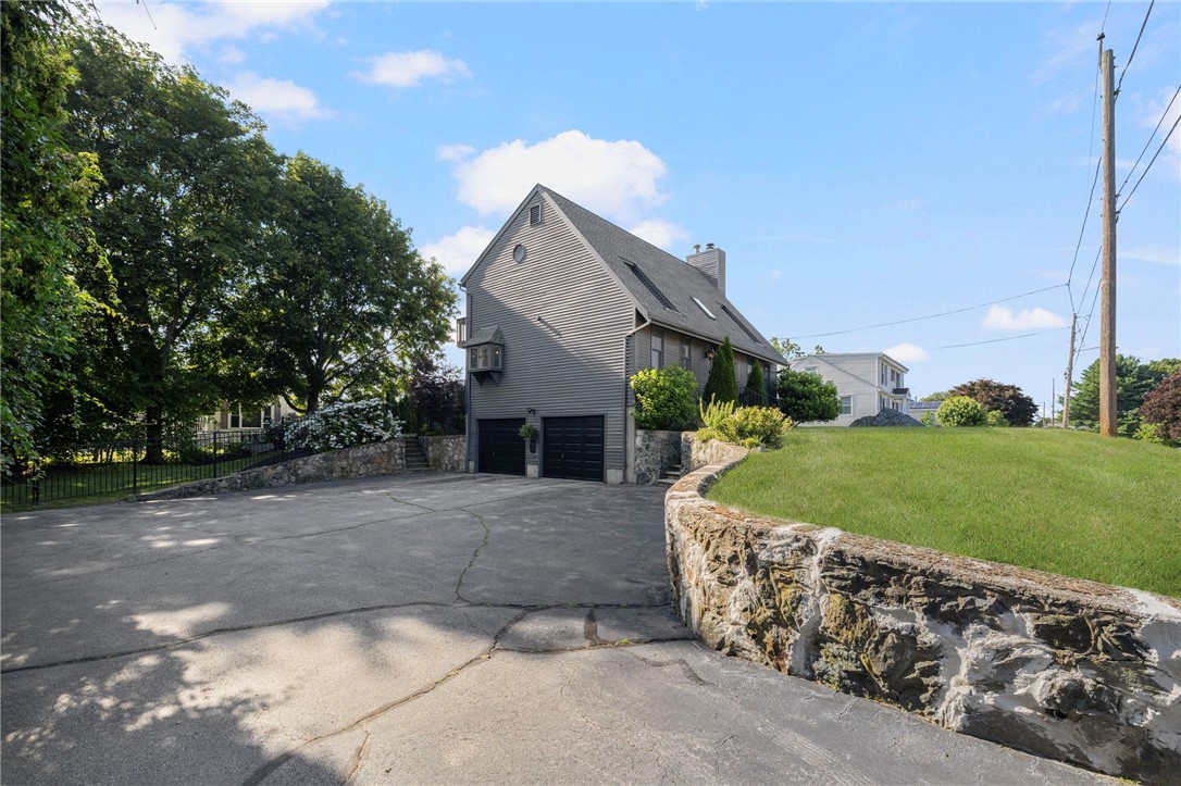 11 Loxley Drive