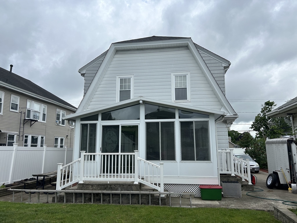 12 Bloomfield Street