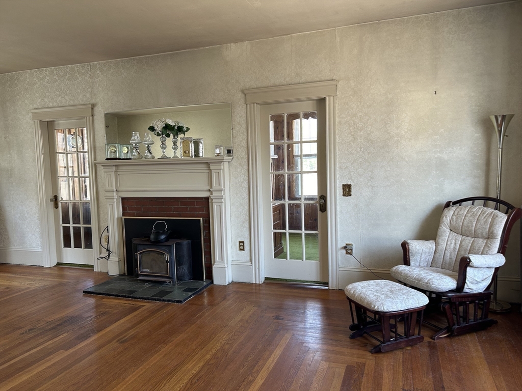 12 Bloomfield Street
