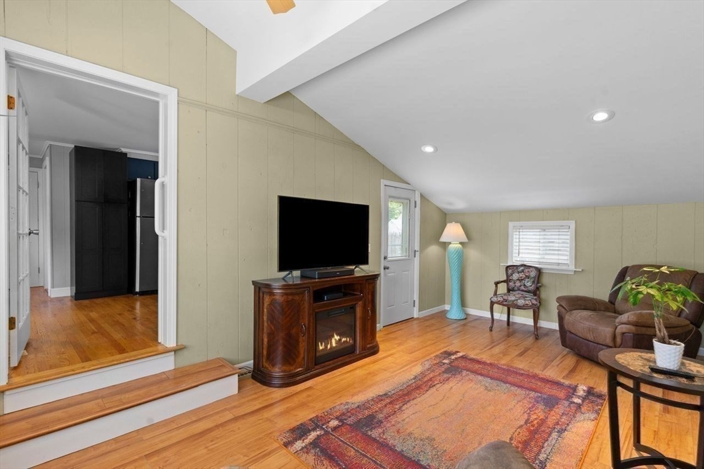 136 Circuit Dr