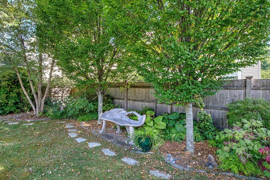 121 Bromfield St