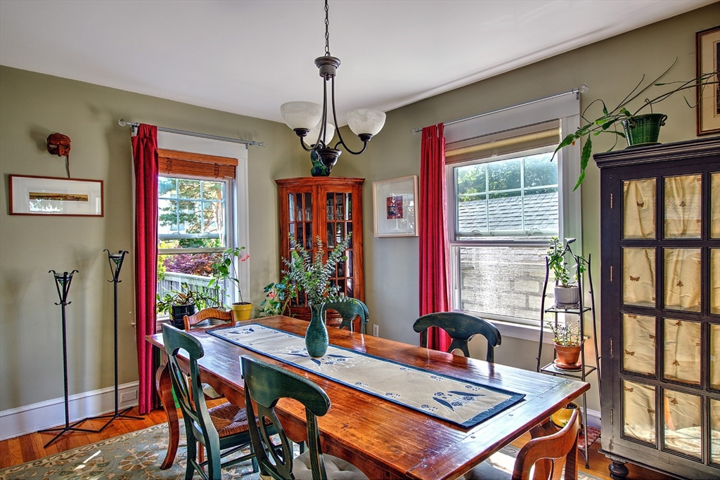121 Bromfield St