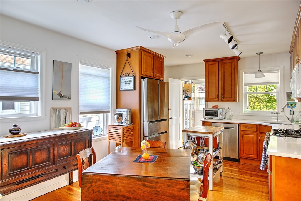 121 Bromfield St