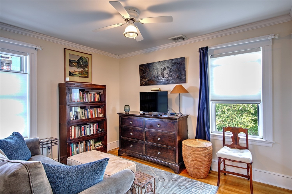 121 Bromfield St