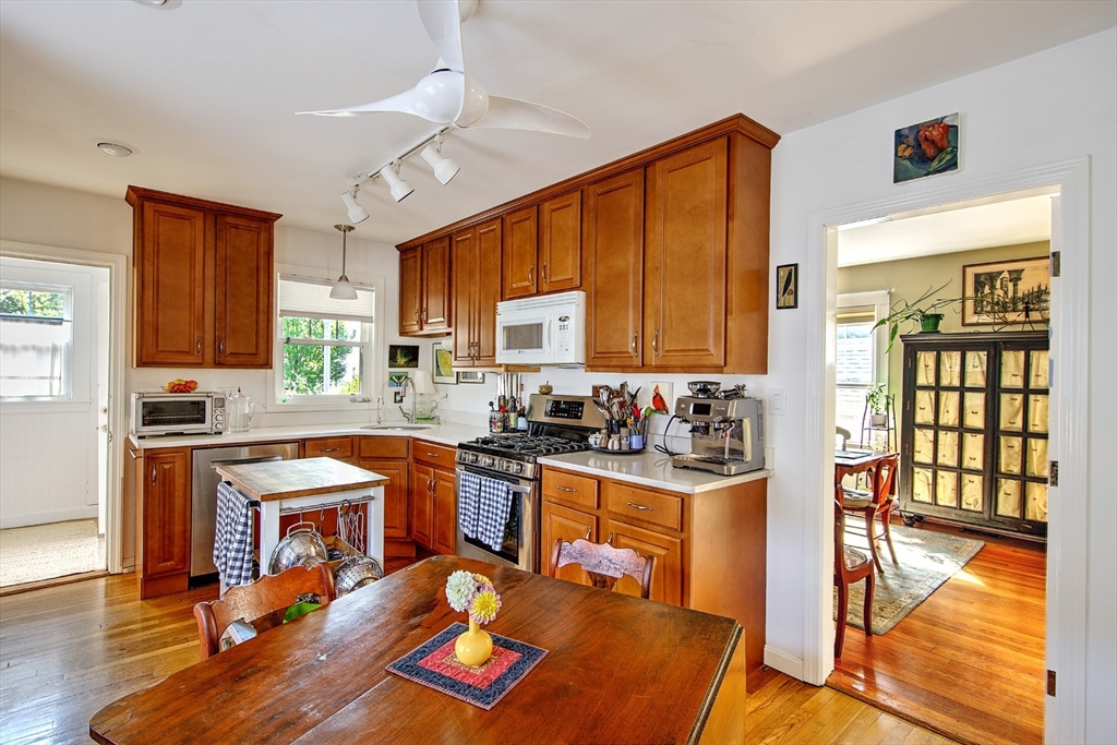 121 Bromfield St