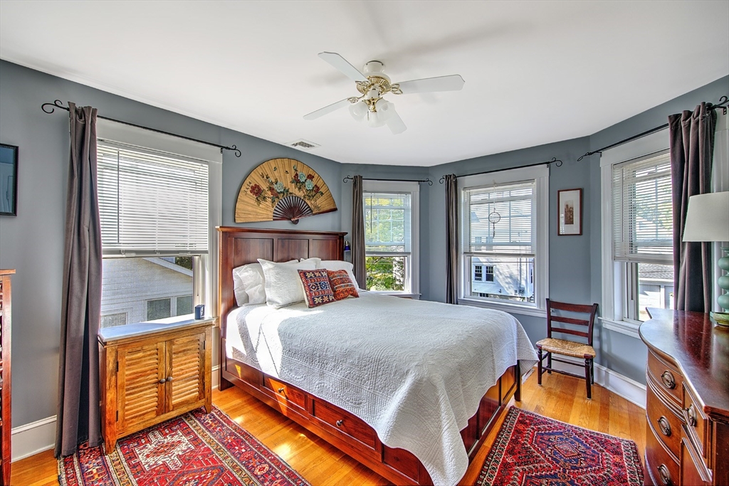 121 Bromfield St